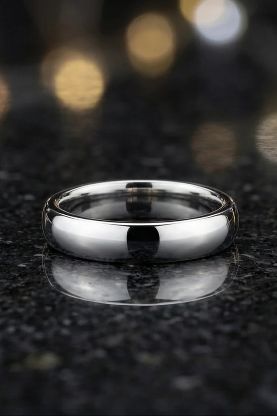Eternal Horizon: Sleek Silver Comfort-Fit Band