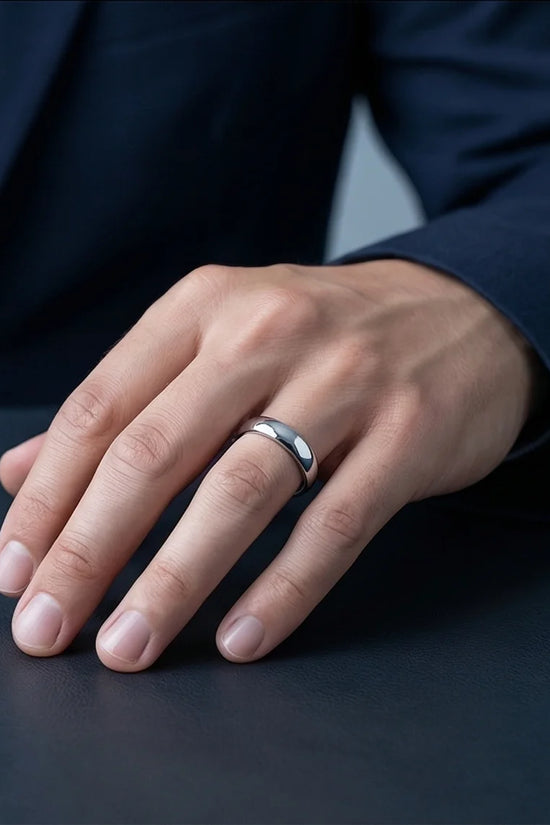 Eternal Horizon: Sleek Silver Comfort-Fit Band