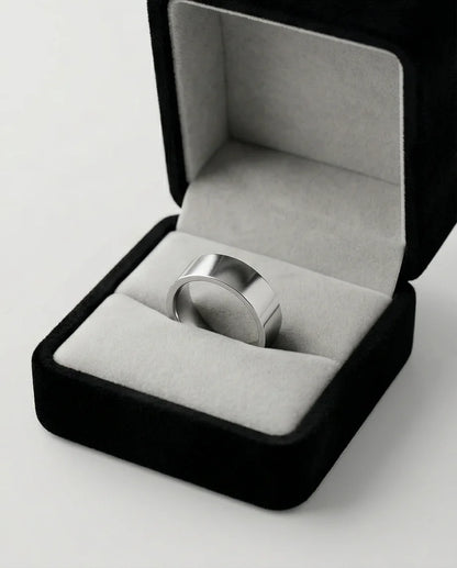 The Sterling Zenith: Minimalist Flat-Edge Mirror Band