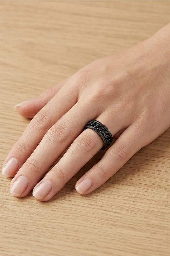 The Obsidian Kinetic: Industrial Chain Spinner Band