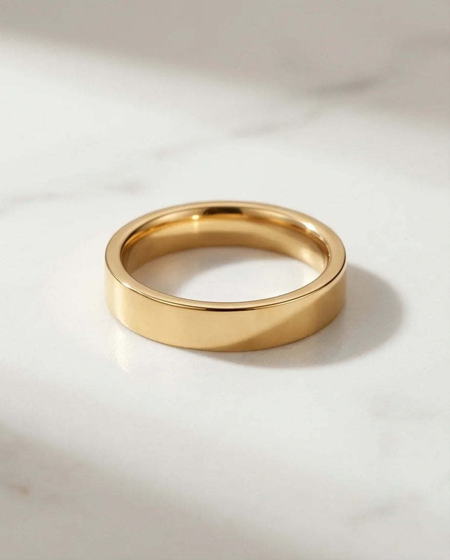 Pure Aurelian: Minimalist Architectural Gold Ring