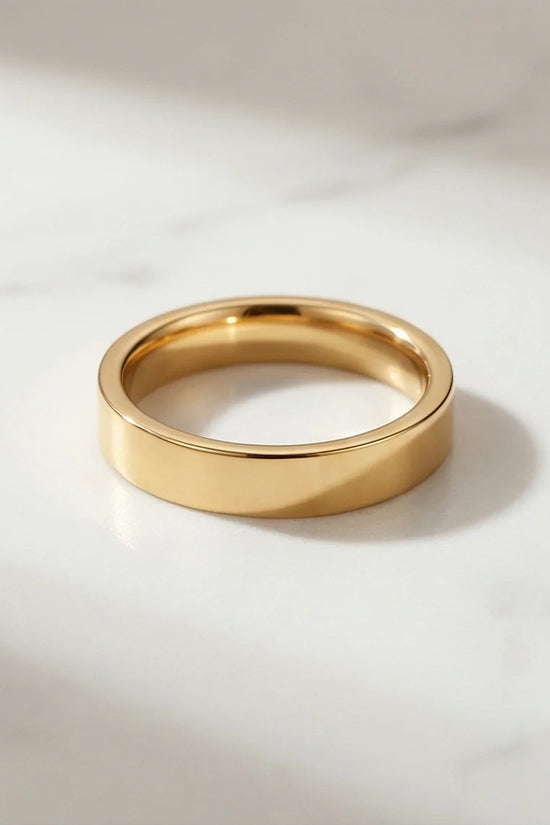 Pure Aurelian: Minimalist Architectural Gold Ring