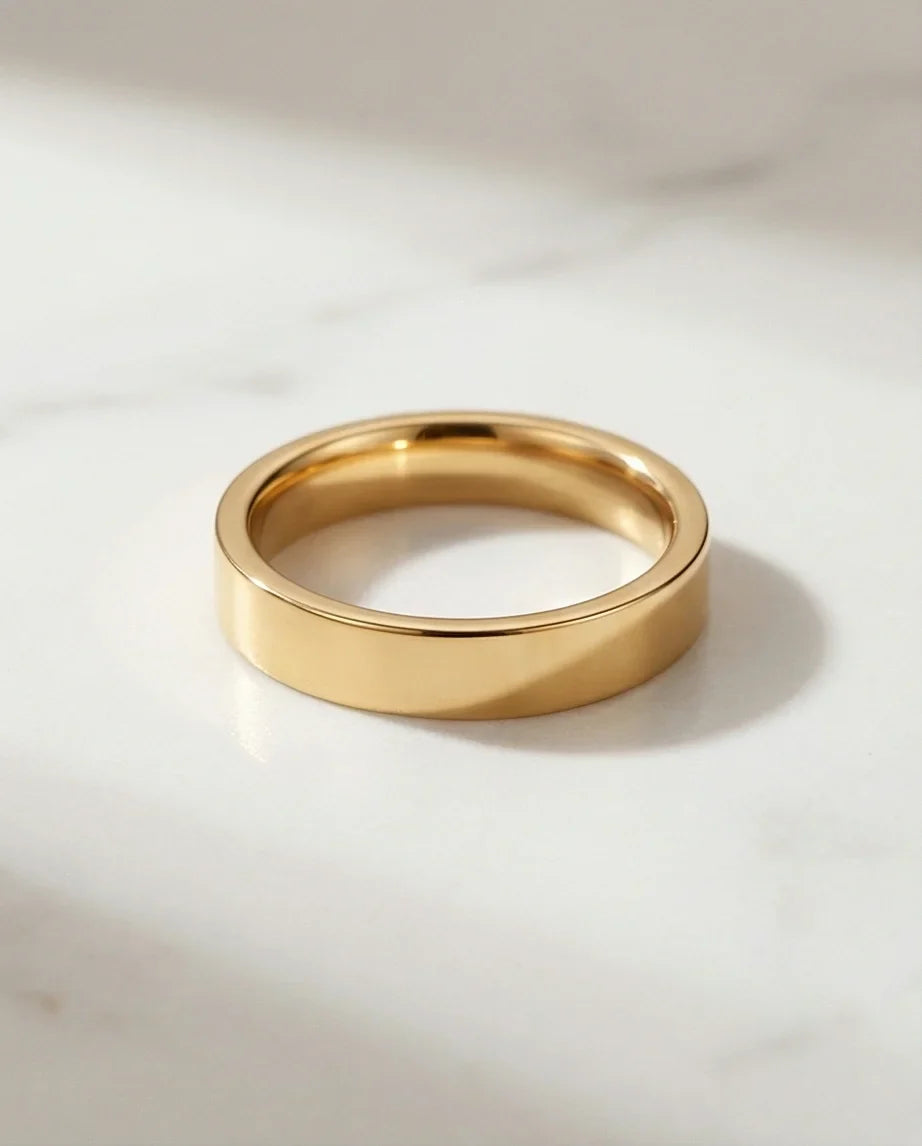 Pure Aurelian: Minimalist Architectural Gold Ring