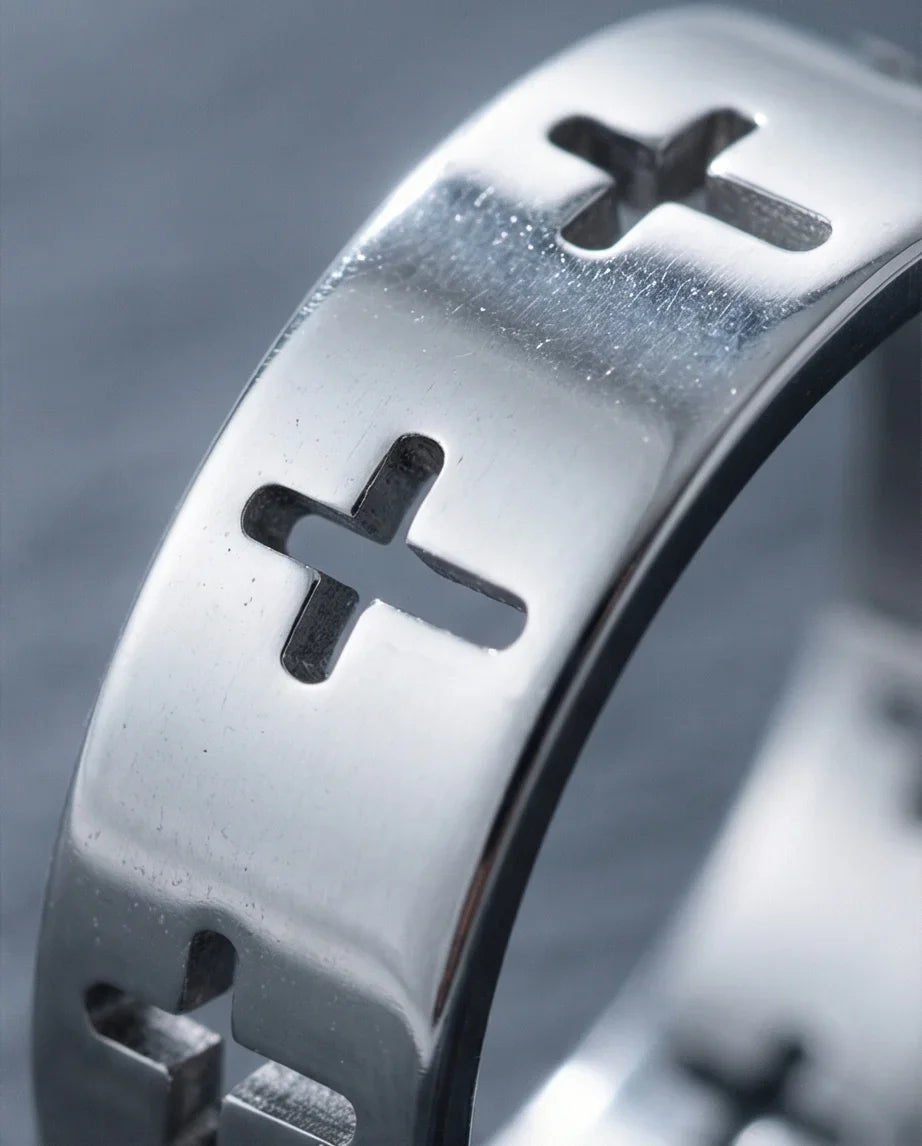 anguard Cross: Hollowed-Out Silhouette Band