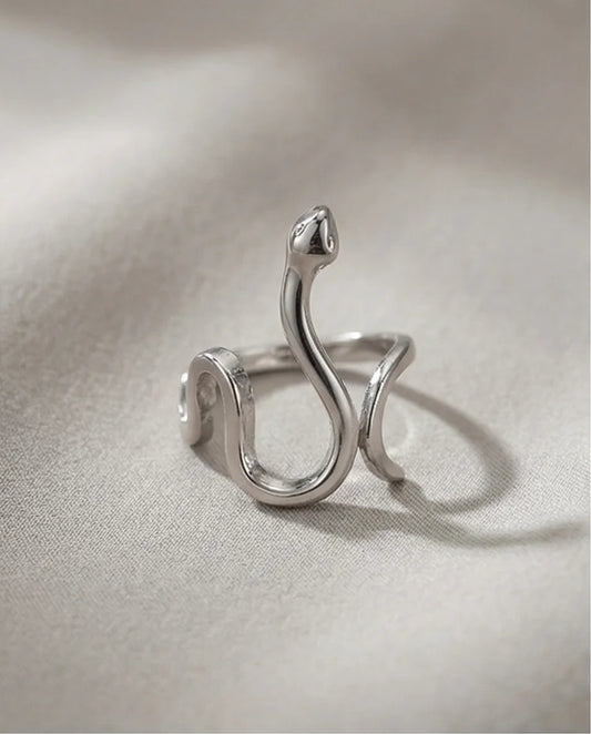 Silver Coil: Sleek Sculptural Serpentine Ring