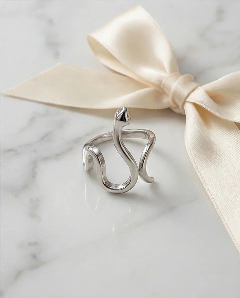 Silver Coil: Sleek Sculptural Serpentine Ring