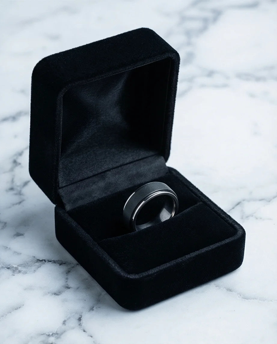 The Stealth Focus: Two-Tone Brushed Spinner Band