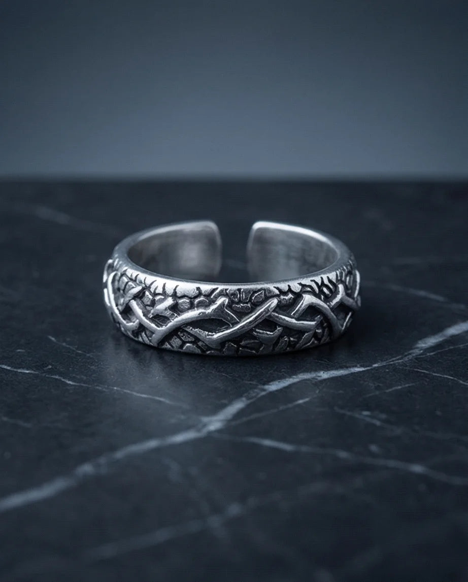 The Shadow Briar: Antique Thorn Adjustable Ring