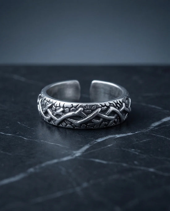 The Shadow Briar: Antique Thorn Adjustable Ring