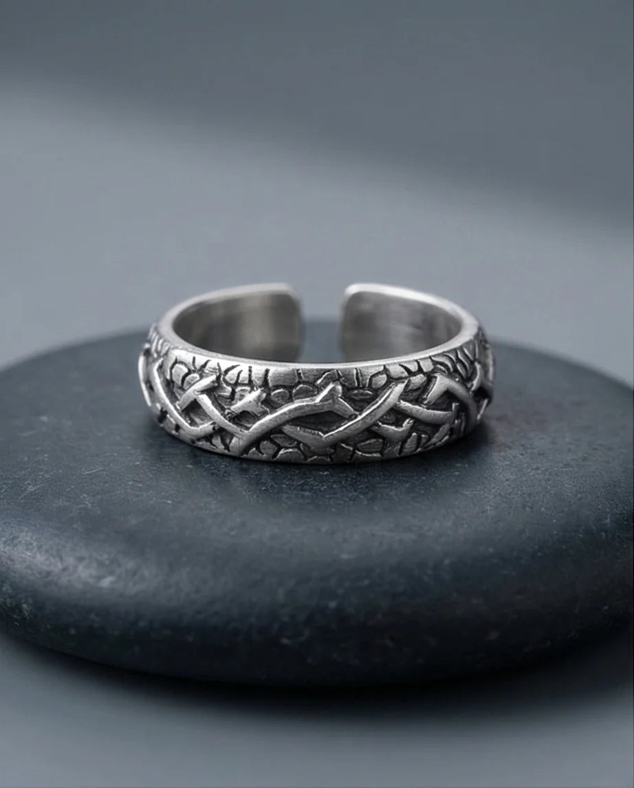 The Shadow Briar: Antique Thorn Adjustable Ring