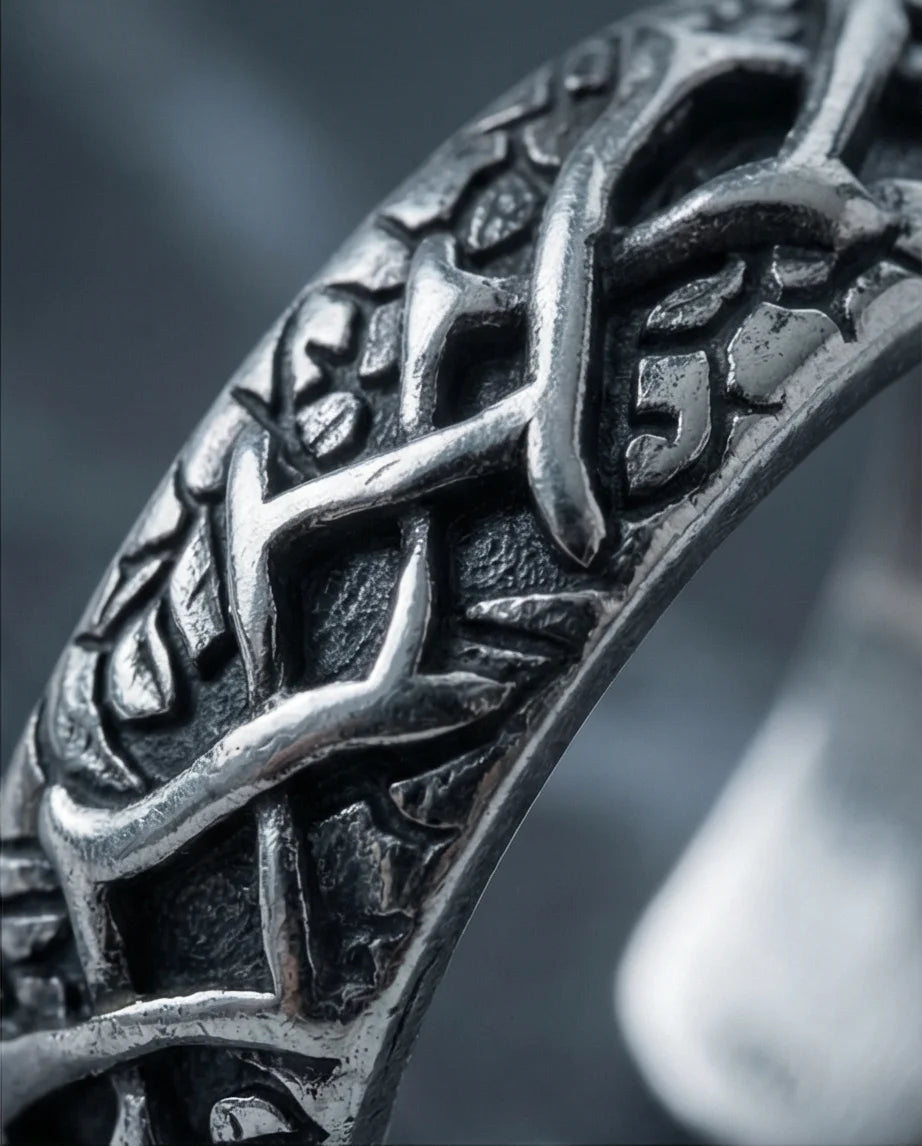 The Shadow Briar: Antique Thorn Adjustable Ring