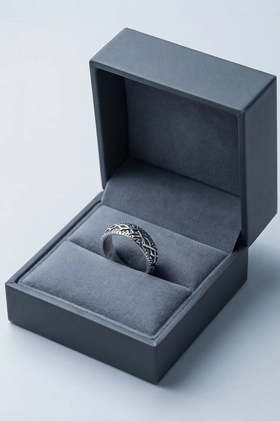 The Shadow Briar: Antique Thorn Adjustable Ring