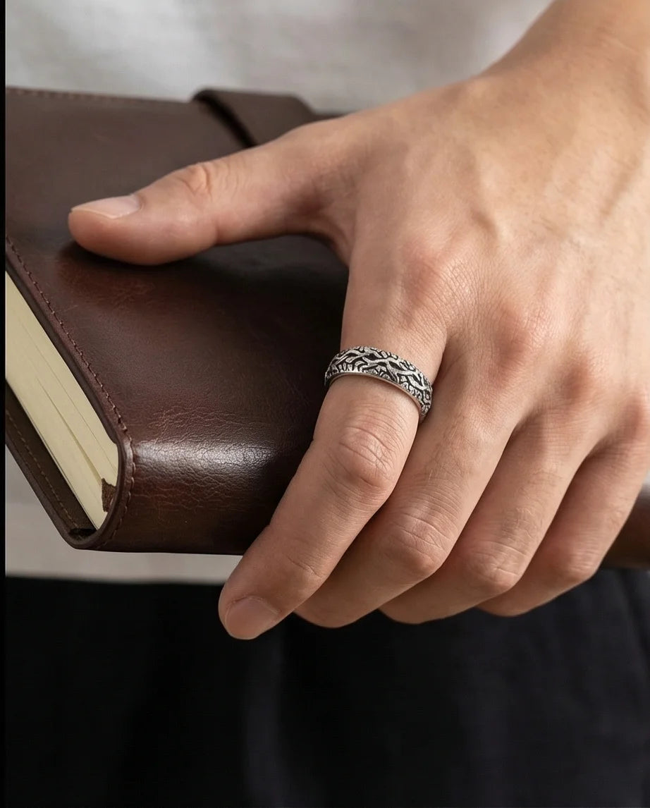 The Shadow Briar: Antique Thorn Adjustable Ring