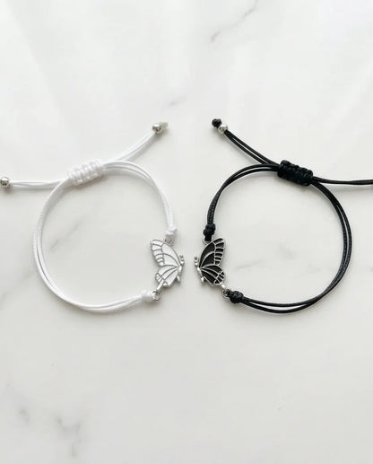Fluttering Bond: High-Contrast Wing Duo
