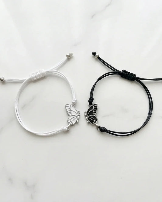 Fluttering Bond: High-Contrast Wing Duo