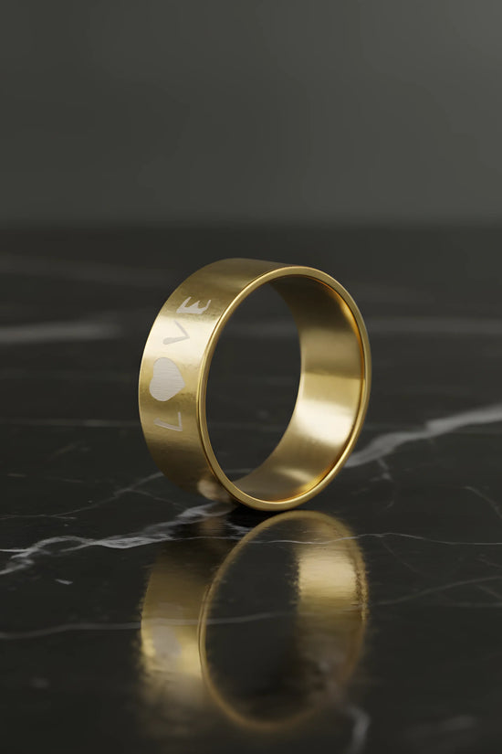 Gold Love Engraved Ring 6,6cm