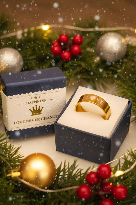Gold Love Engraved Ring 6,6cm