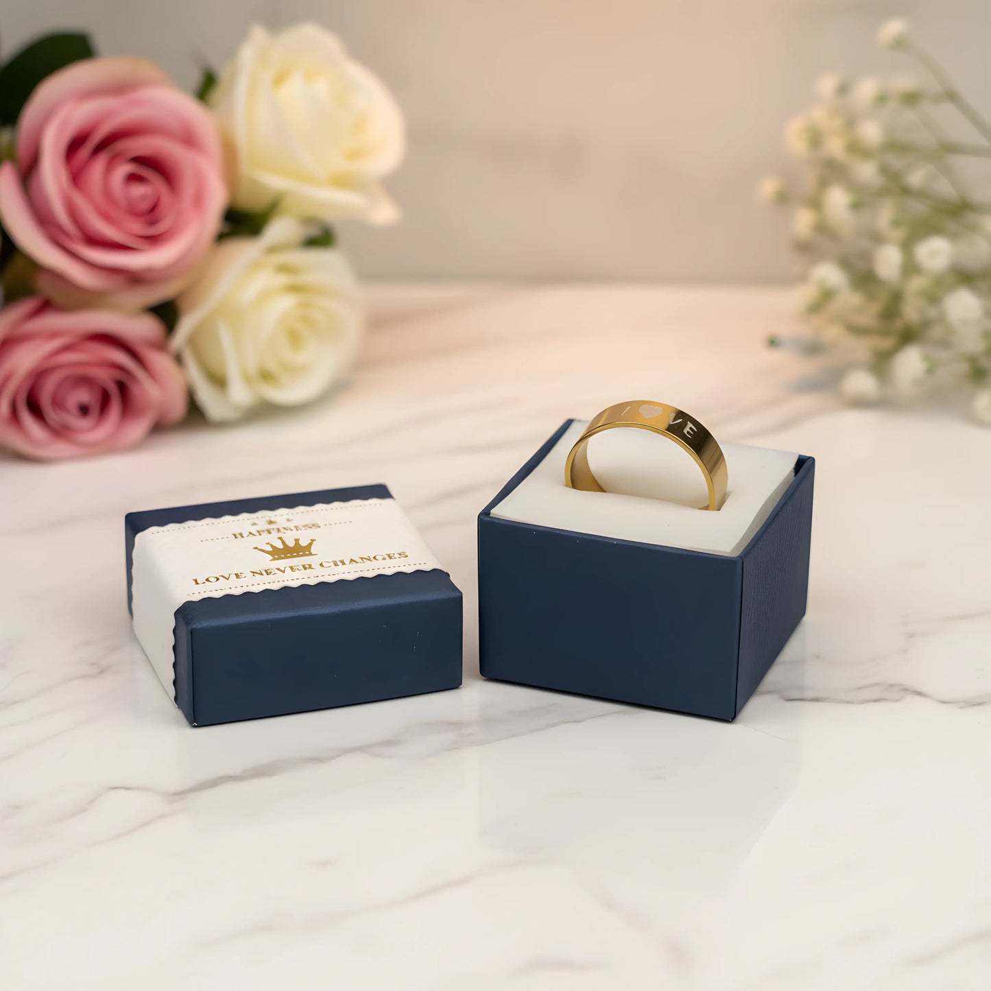 Gold Love Engraved Ring 6,6cm