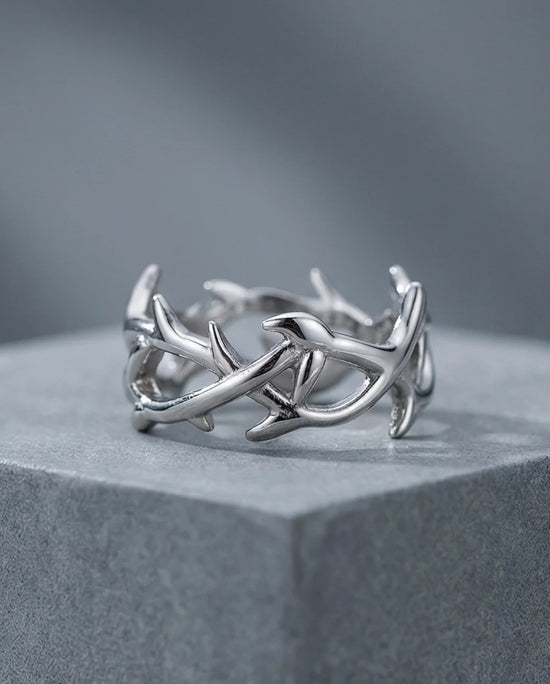 Silver Bramble: Intricate Intertwined Thorn Band