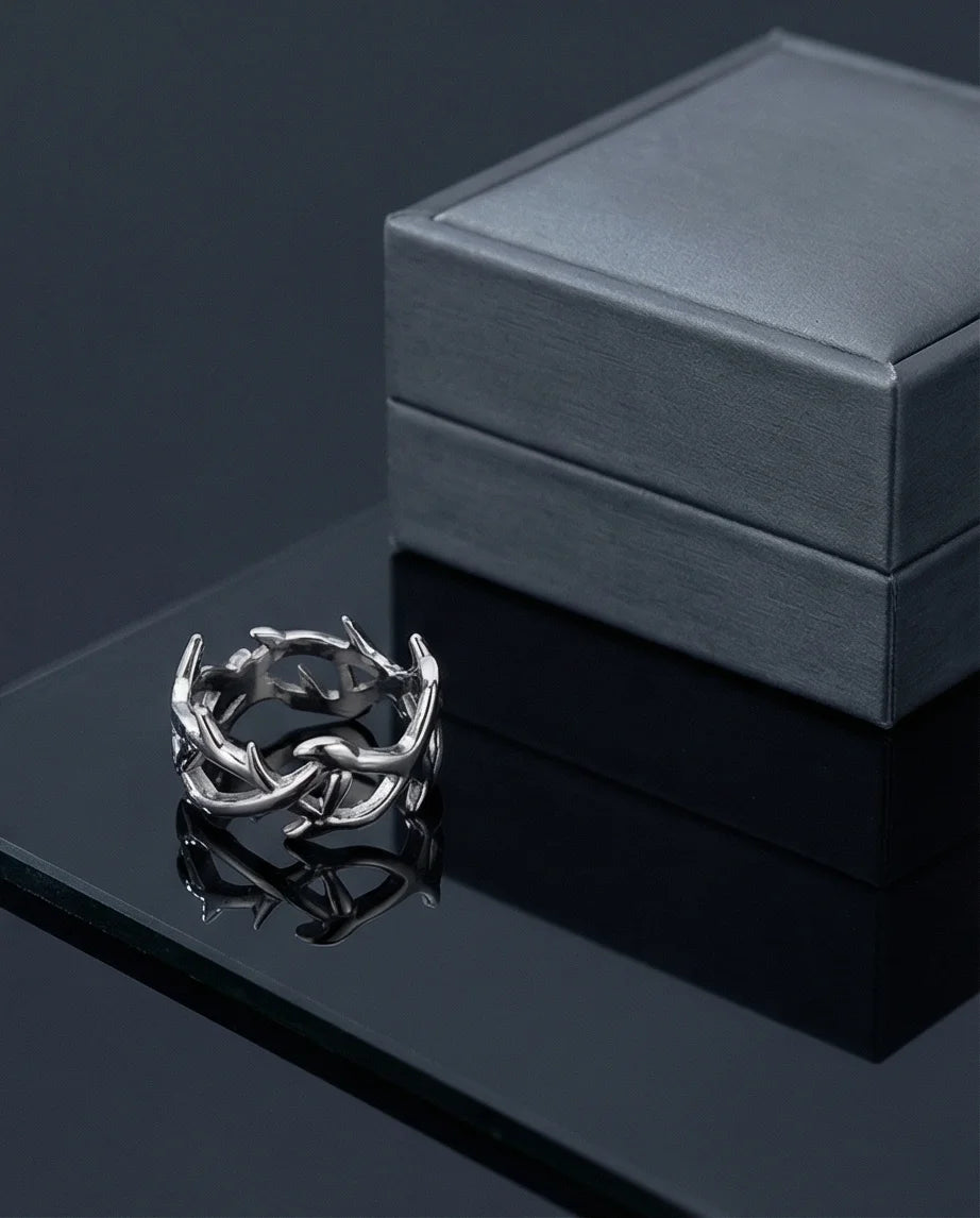 Silver Bramble: Intricate Intertwined Thorn Band