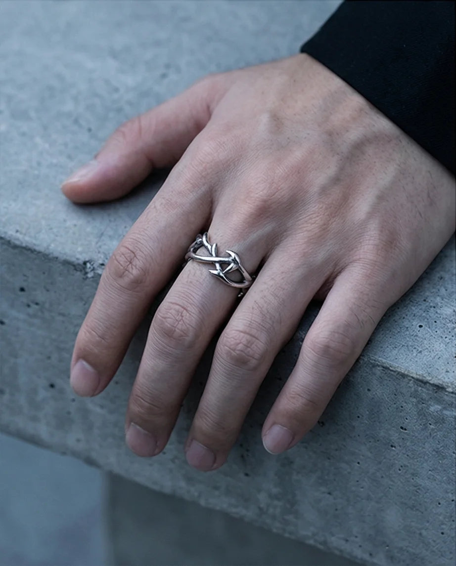 Silver Bramble: Intricate Intertwined Thorn Band