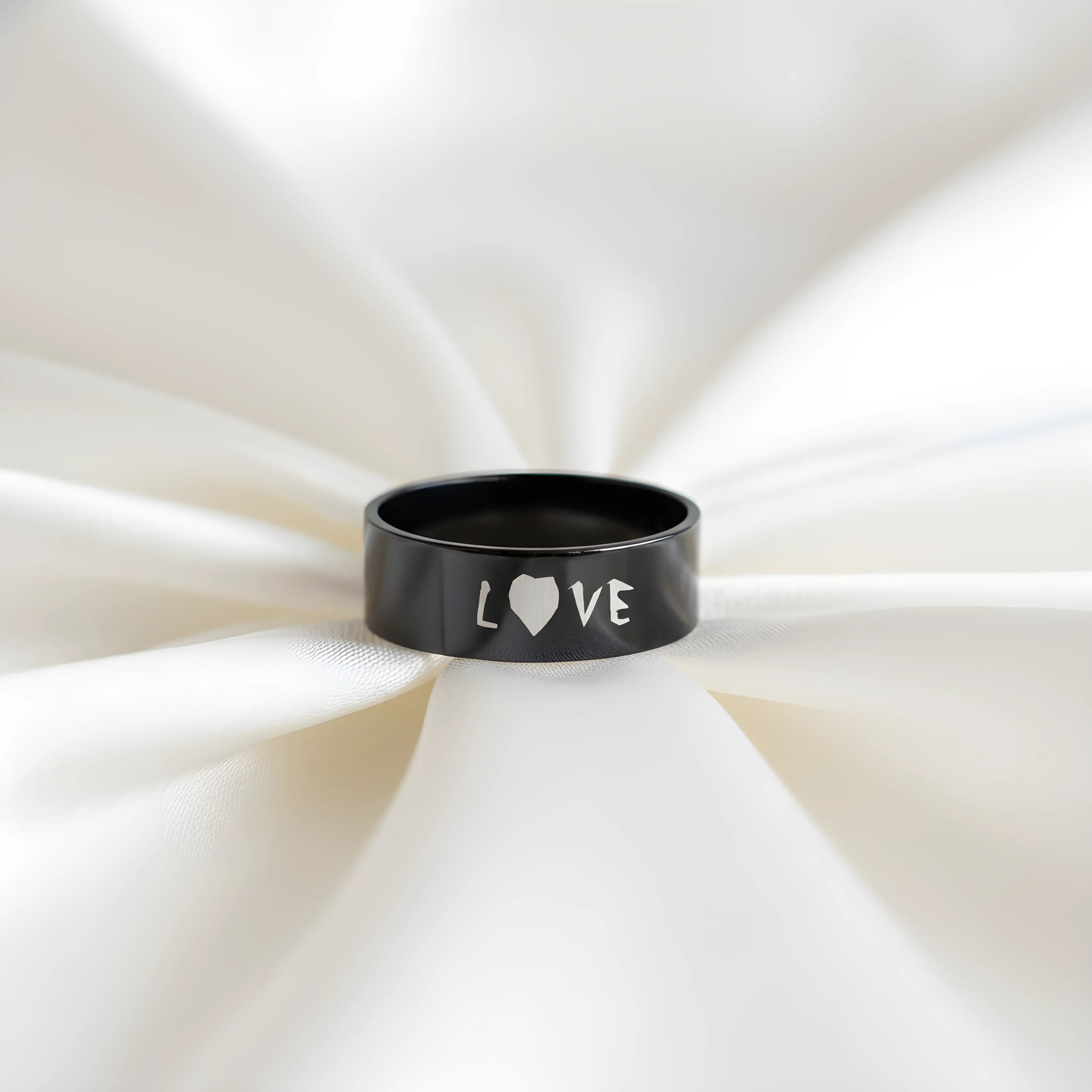 Black Love Heart Ring 6cm