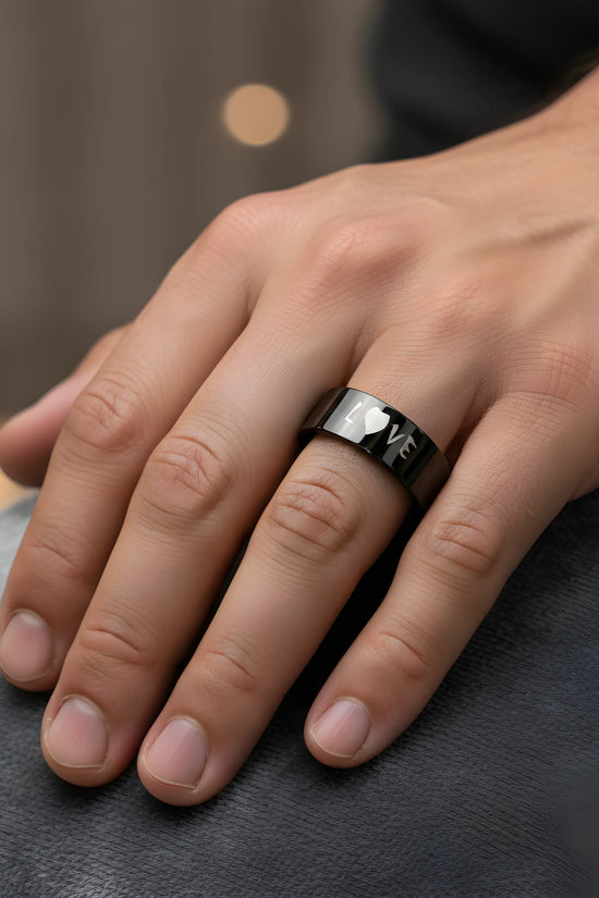 Black Love Heart Ring 6cm