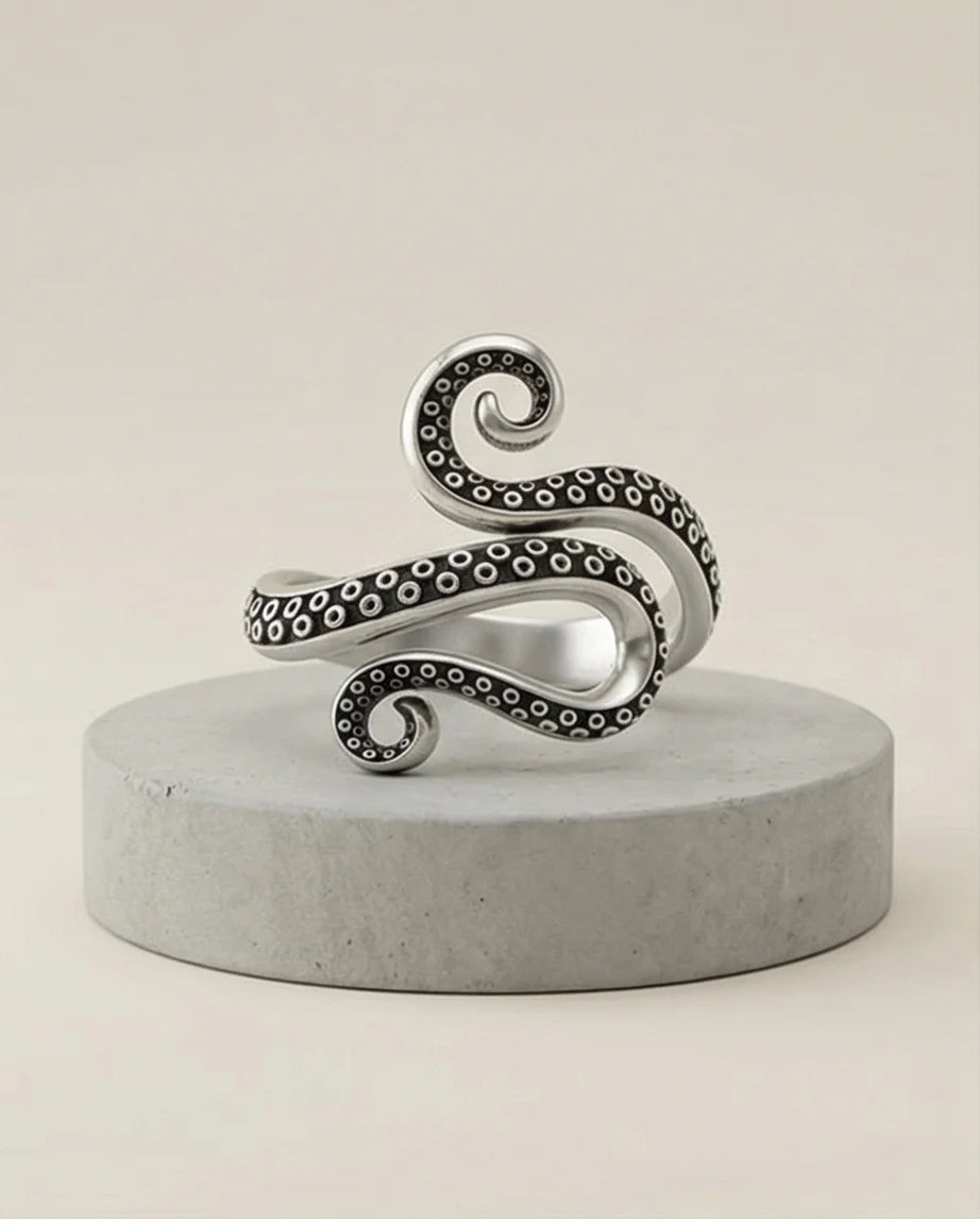 Kraken’s Embrace: Detailed Octopus Tentacle Ring