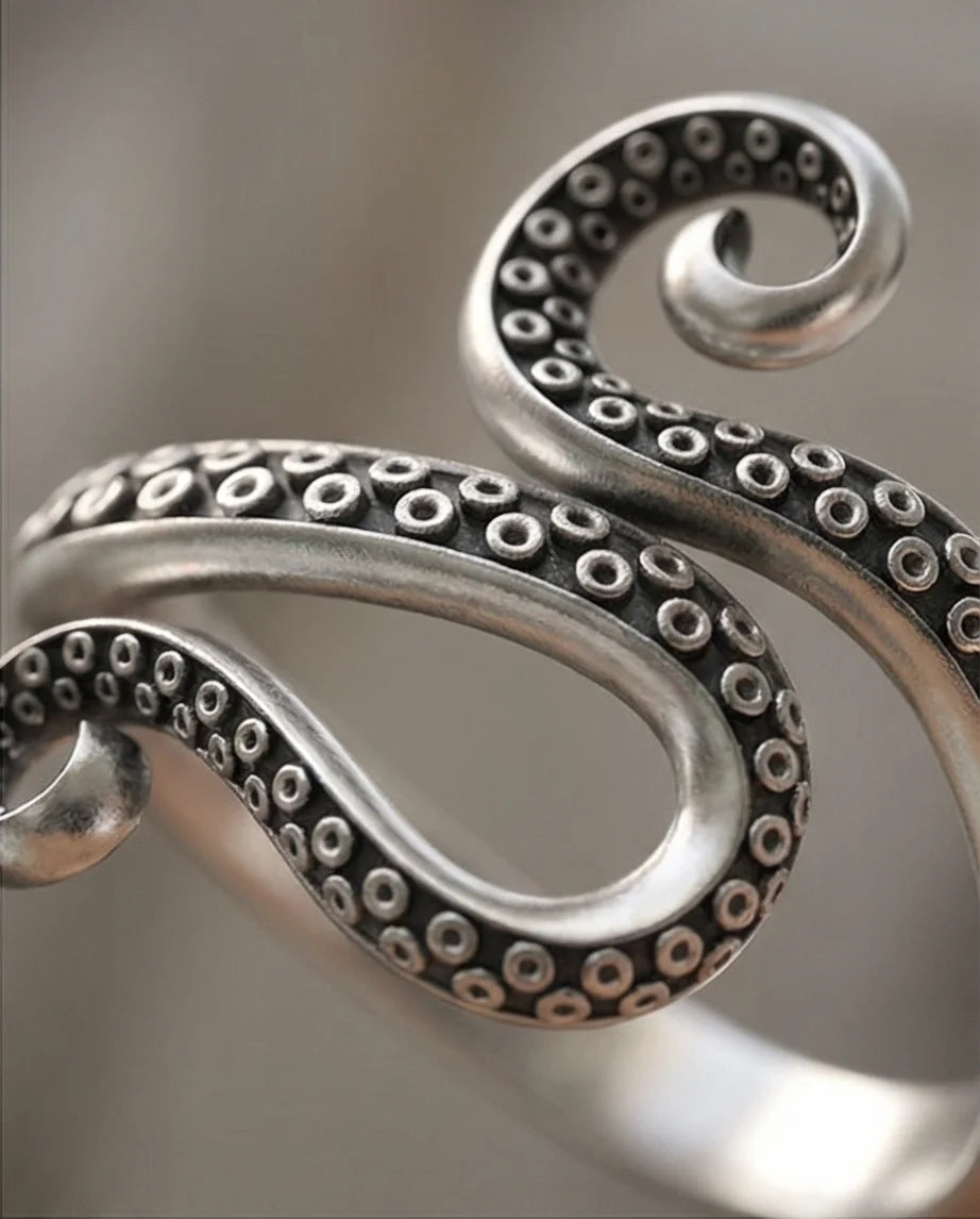 Kraken’s Embrace: Detailed Octopus Tentacle Ring