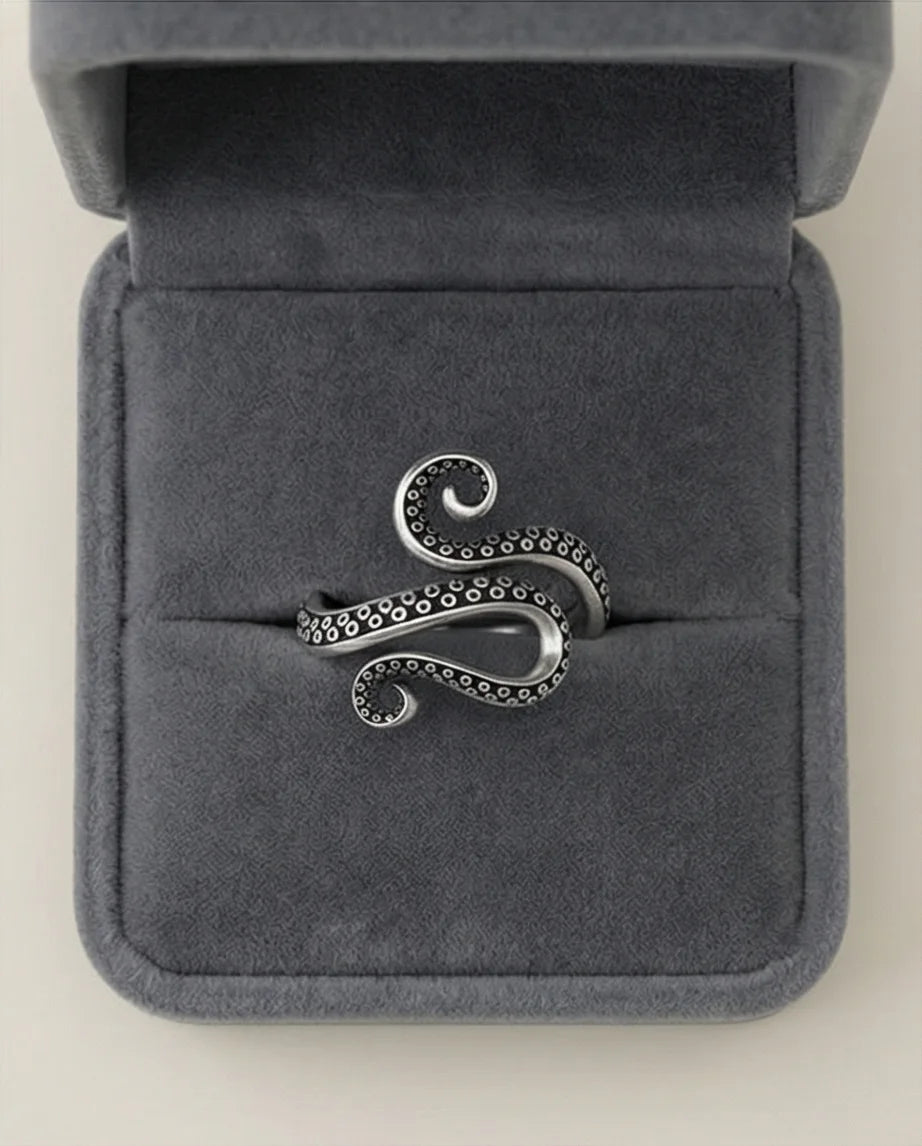Kraken’s Embrace: Detailed Octopus Tentacle Ring
