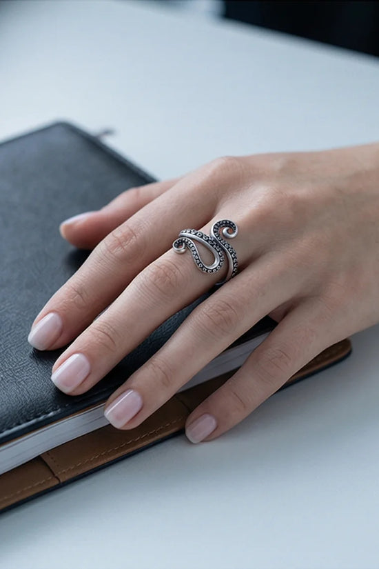 Kraken’s Embrace: Detailed Octopus Tentacle Ring