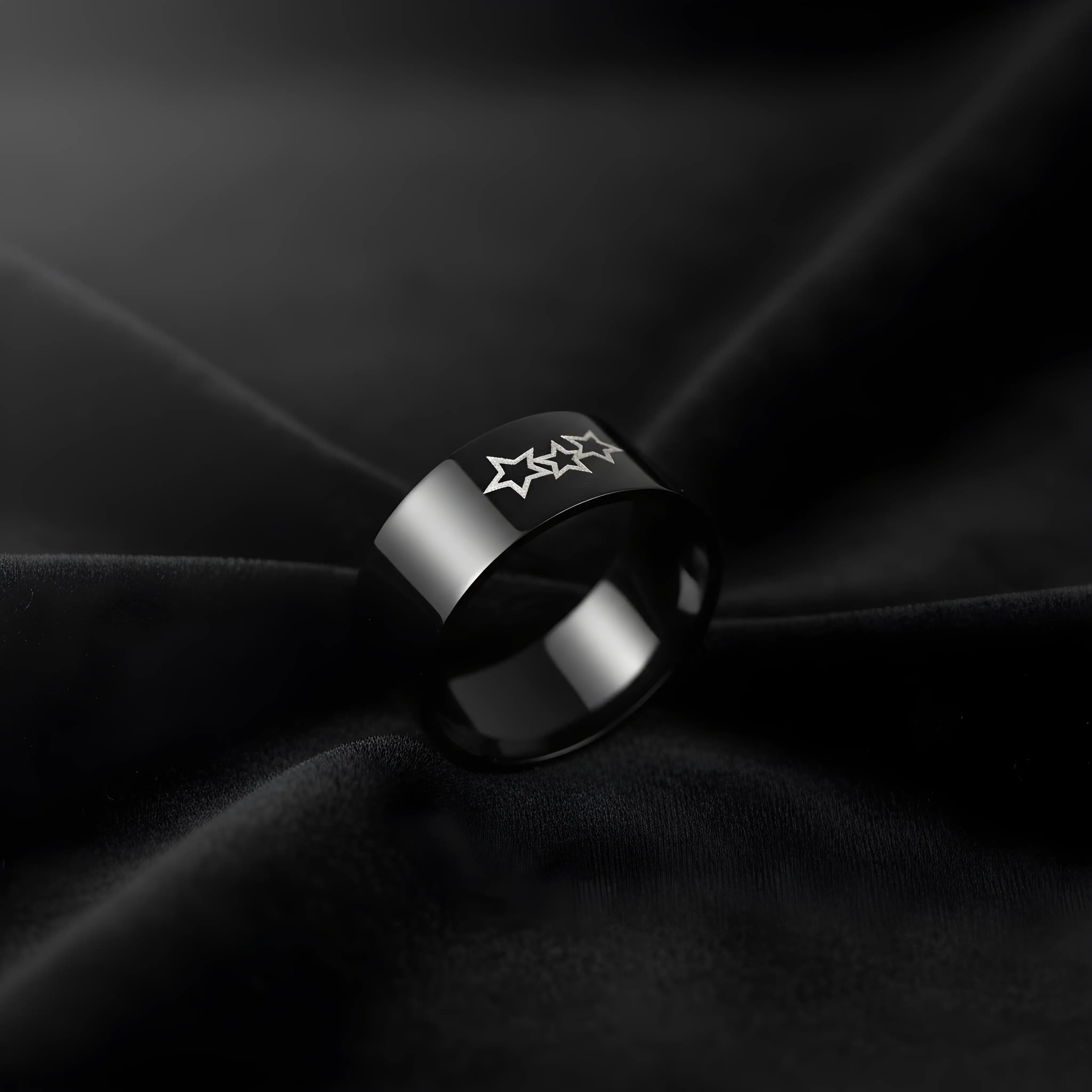 Black Triple Star Ring 6cm