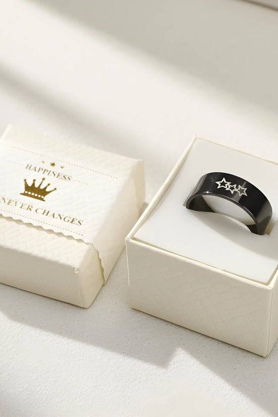 Black Triple Star Ring 6cm