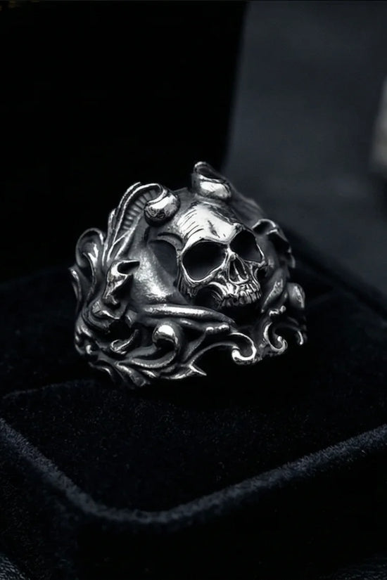 Sovereign Shadow: Ornate Horned Skull Ring