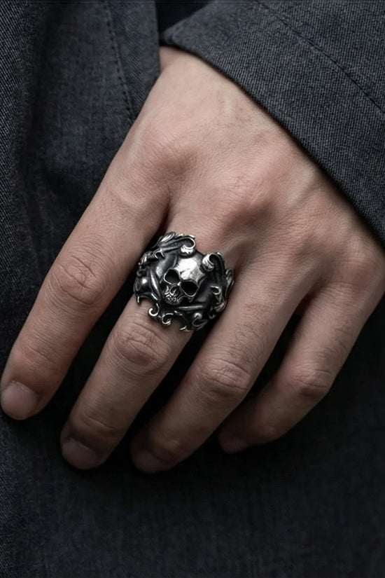 Sovereign Shadow: Ornate Horned Skull Ring