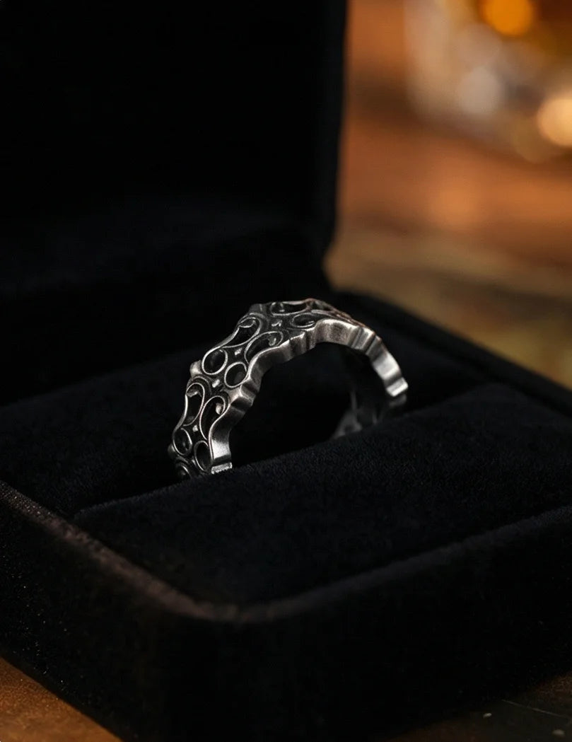 Vintage Filigree: Detailed Scrollwork Adjustable Ring