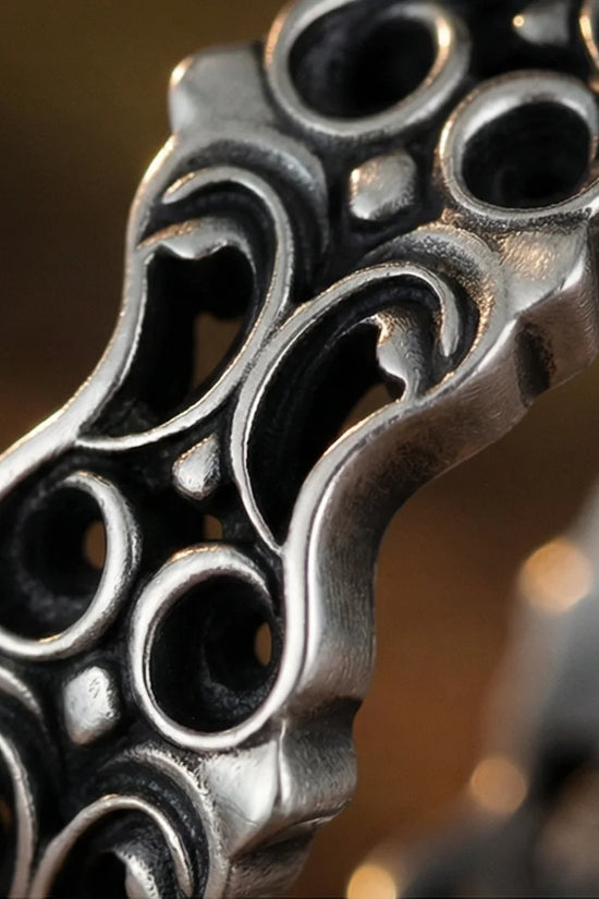 Vintage Filigree: Detailed Scrollwork Adjustable Ring