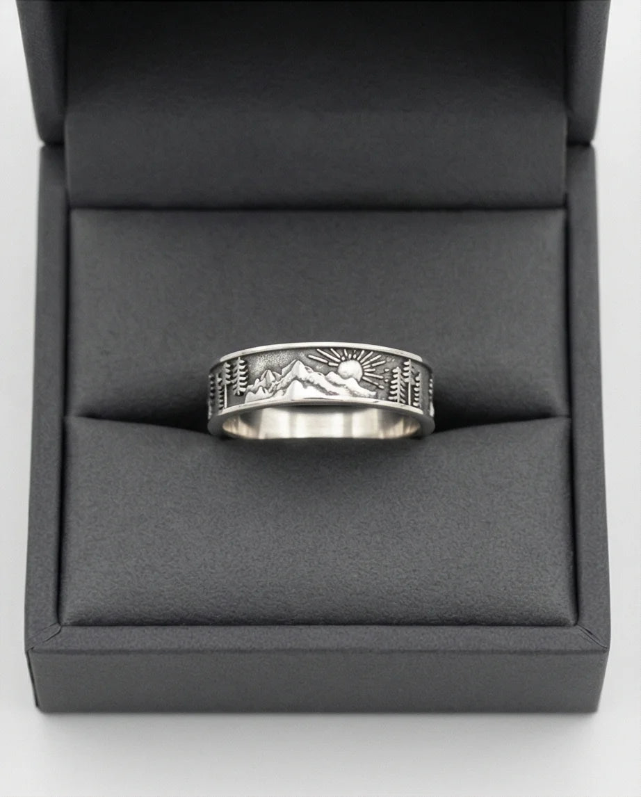 Summit Horizon: Antique Nature Landscape Ring