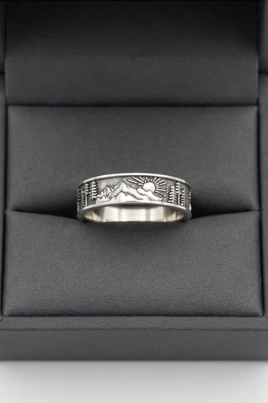Summit Horizon: Antique Nature Landscape Ring