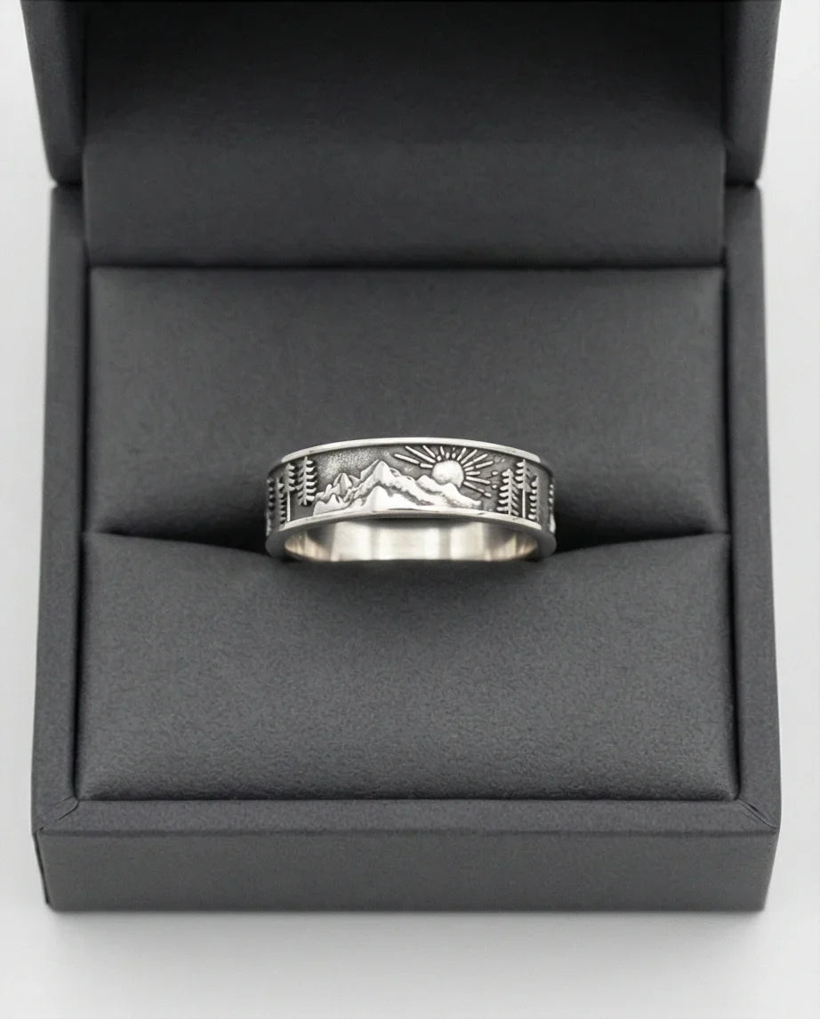 Summit Horizon: Antique Nature Landscape Ring