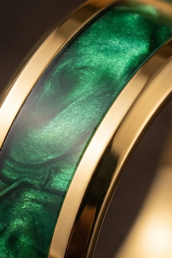 The Golden Emerald Swirl Band