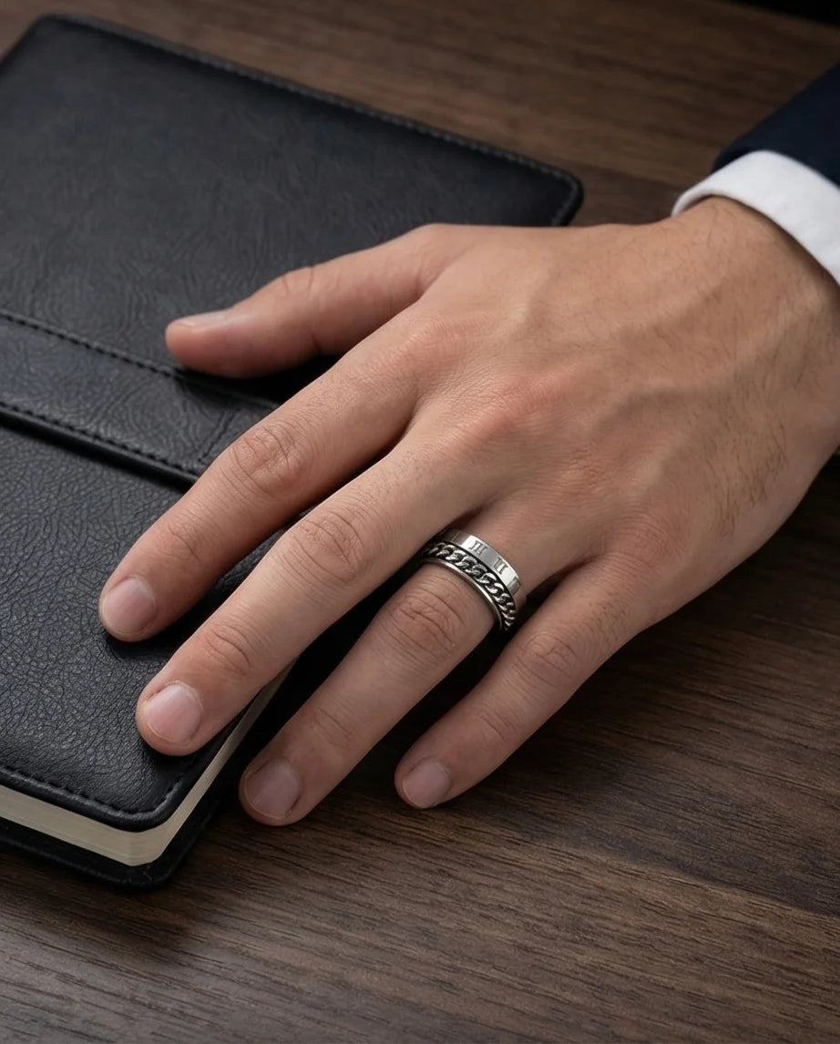 The Roman Link: Silver Hybrid Spinner Band