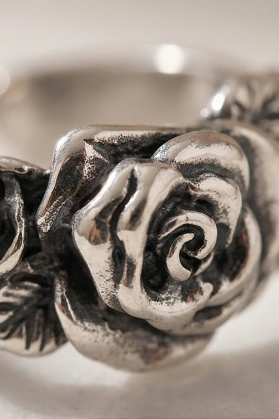 Vintage Bloom: Triple Rose Sculptural Band