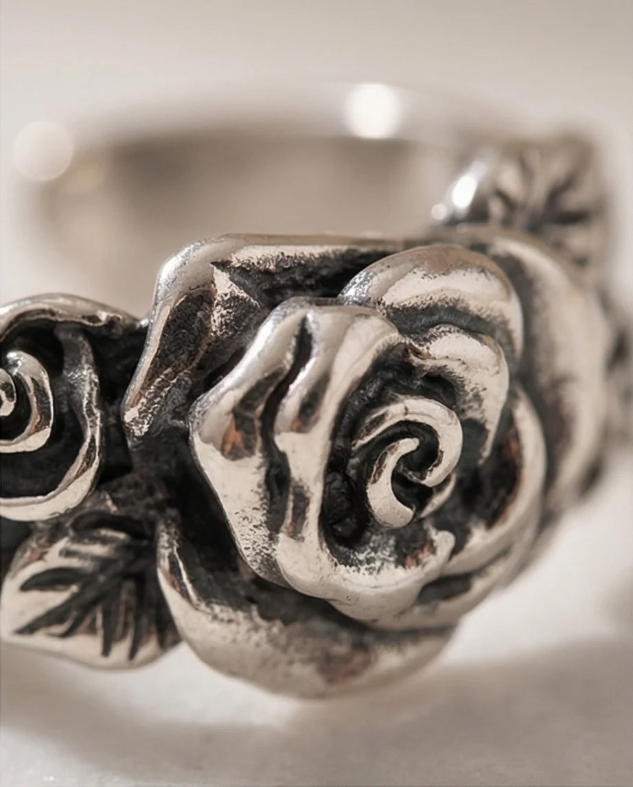 Vintage Bloom: Triple Rose Sculptural Band