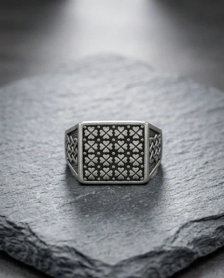 Vintage Sterling Silver Celtic Clover Signet Ring