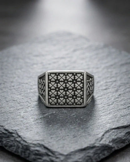 Vintage Sterling Silver Celtic Clover Signet Ring