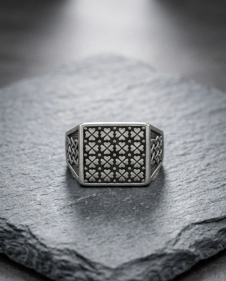 Vintage Sterling Silver Celtic Clover Signet Ring