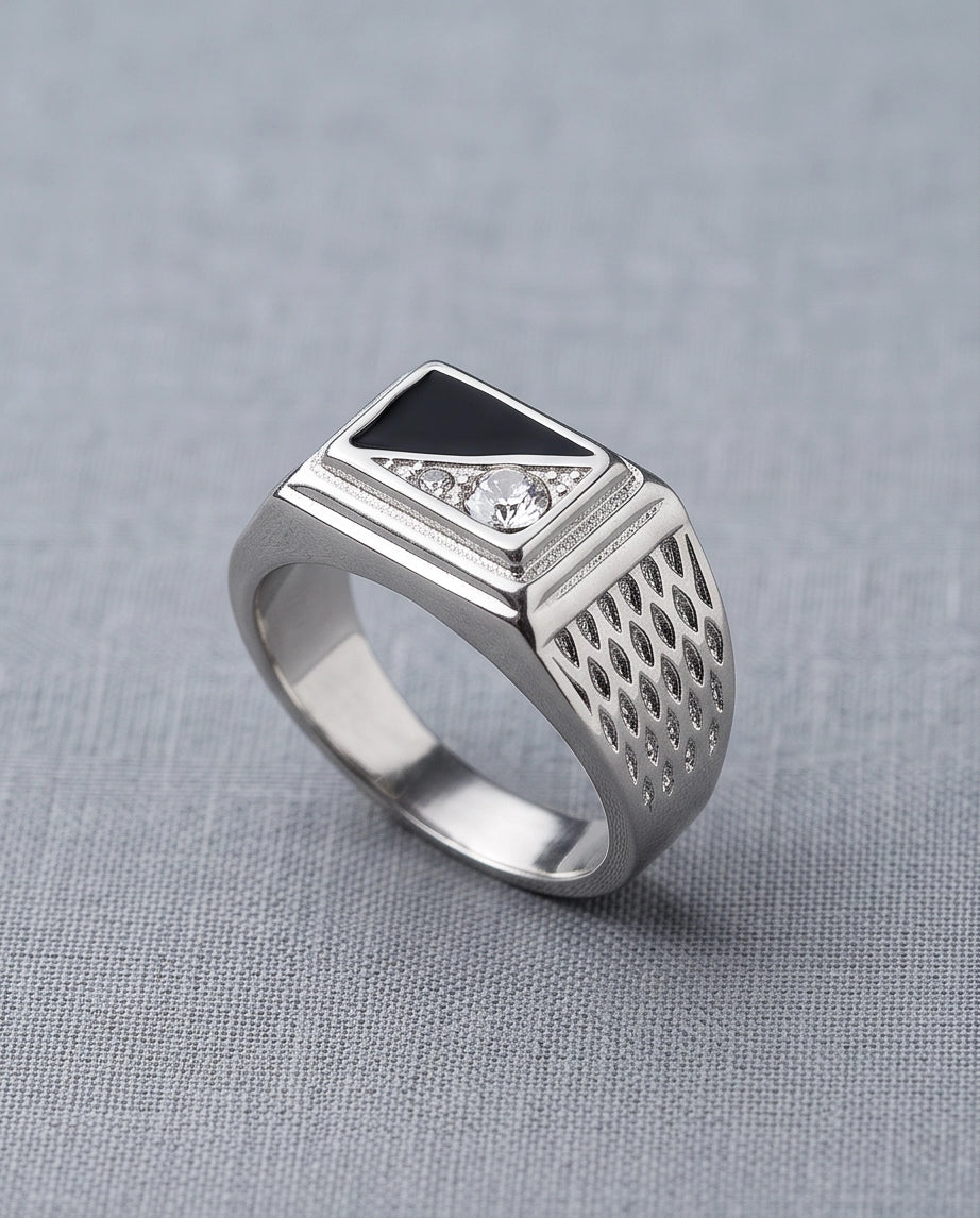 Onyx Inlay & Clear Gemstone Split-Face Mesh Band Silver Ring