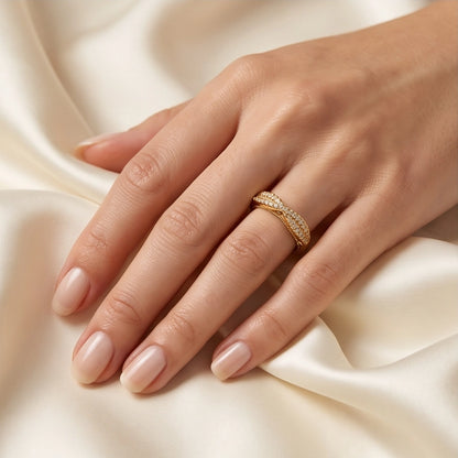Pavé Gold Infinity Bypass Band