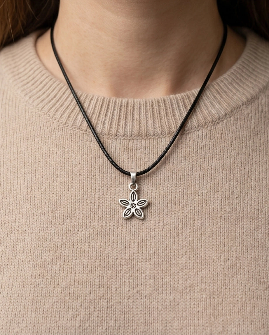 Silver Delicate Five-Petal Flower Necklace